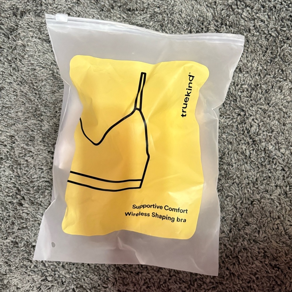 Shapermint Truekind 🤍 Supportive Comfort Wireless Shaping Bra White NWT 🤍 Size M - Picture 2 of 5